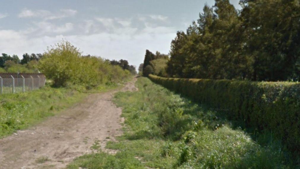 Ac�, este vecindario, fue encontrado el veh�culo incendiado, con el cad�ver en el ba�l.