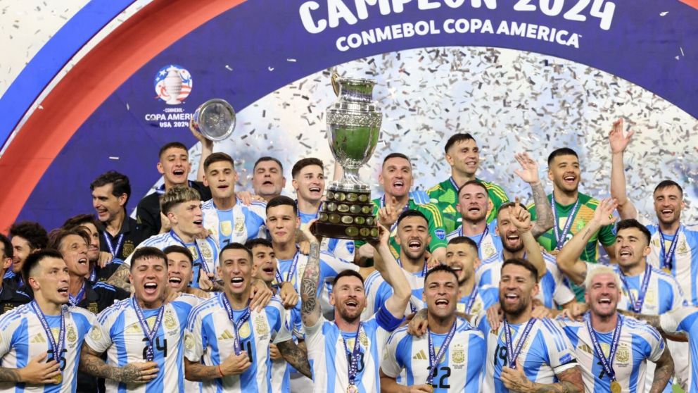 Los pol�ticos festejaron el bicampeonato de la Selecci�n Argentina en la Copa Am�rica.