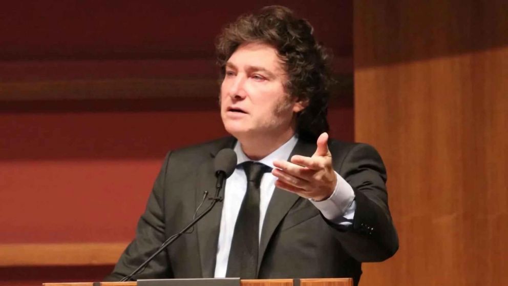 Qué es y en qué consiste el "campamento para millonarios" del que participará Javier Milei en Estados Unidos.