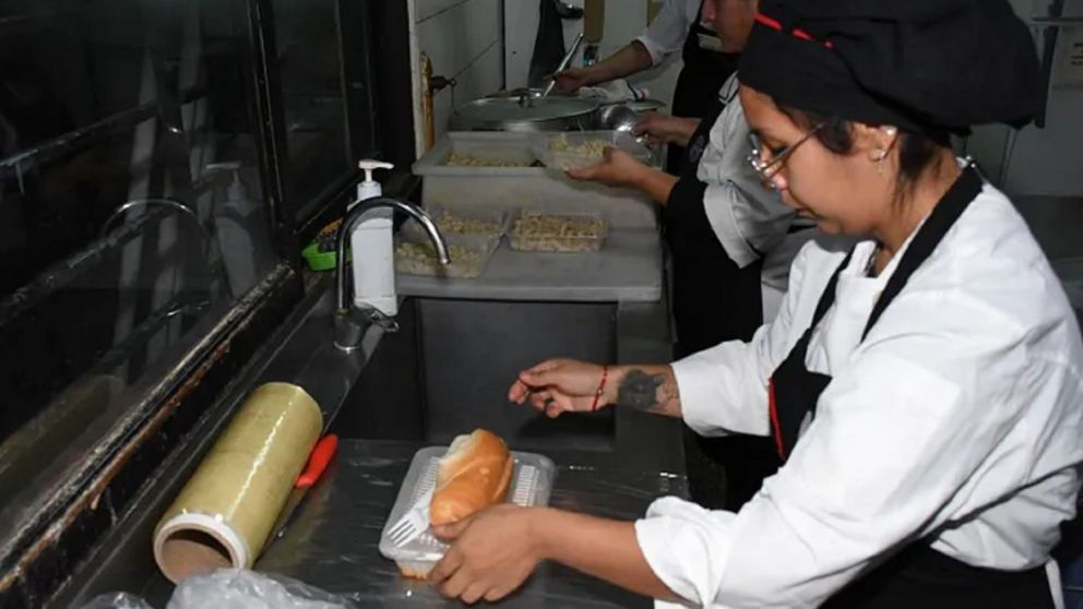 Ola polar: Morón continúa con la asistencia a personas en situación de calle.