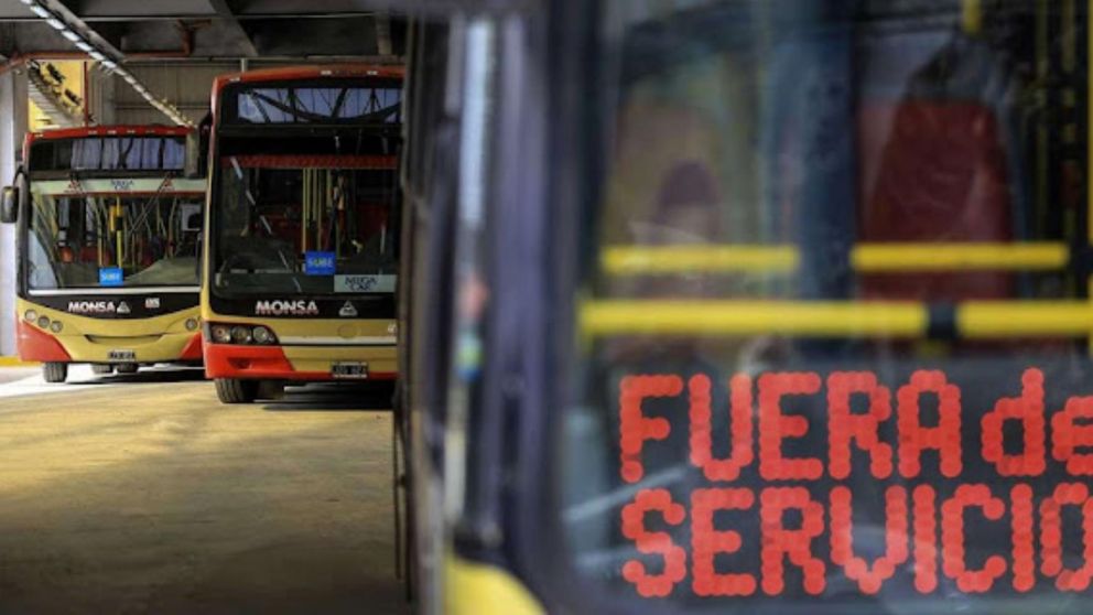 Paro de trenes, subtes y colectivos.