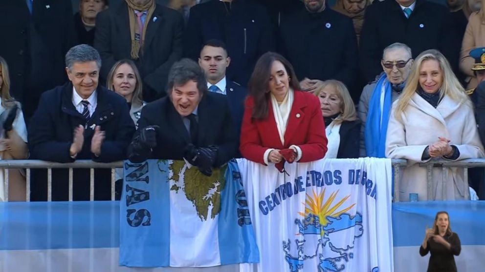 Javier Milei junto a su hermana Karina, Victoria Villarruel y Jorge Macri.