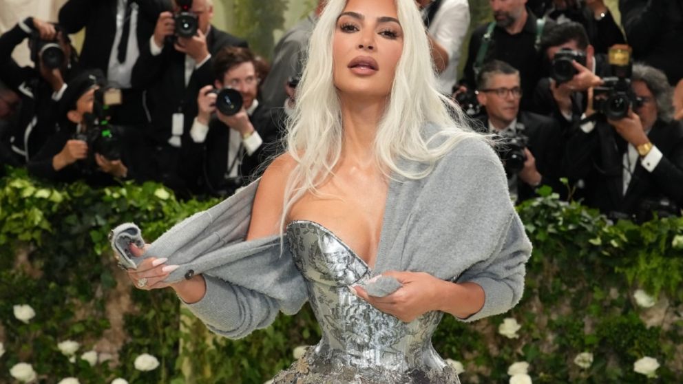 Kim Kardashian fue una de las primeras en reconocer que consumía el medicamento para bajar de peso.