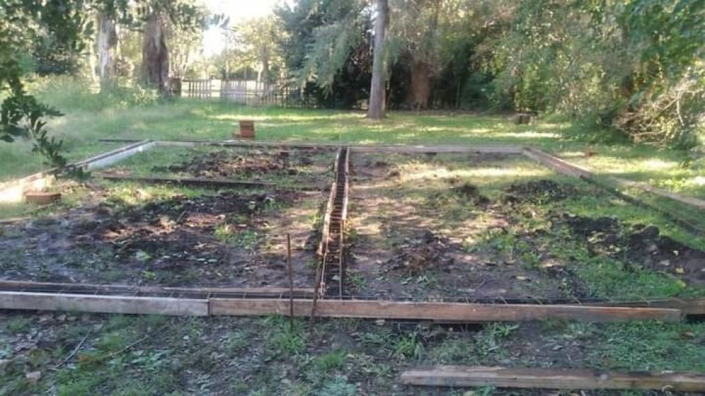 Los terrenos se pagan en dólares