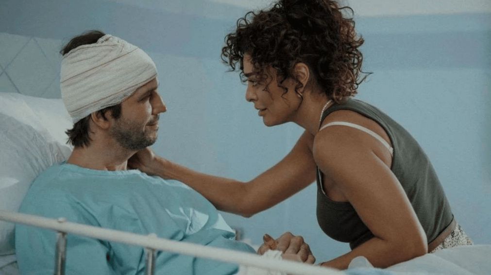 Con solo 17 capítulos, esta telenovela presenta una increíble trama que va engancharte desde el principio.