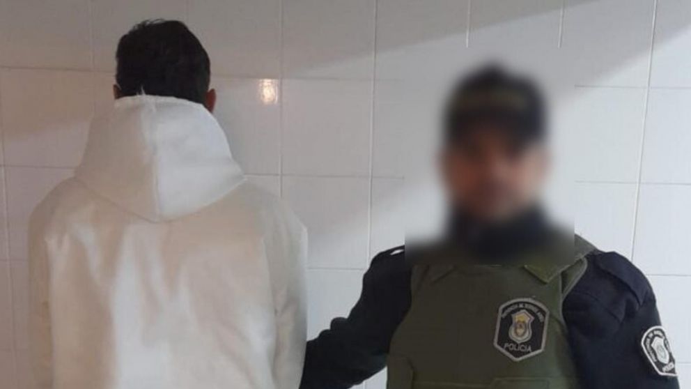 Este es uno de los malvivientes que fue capturado por los efectivos policiales.