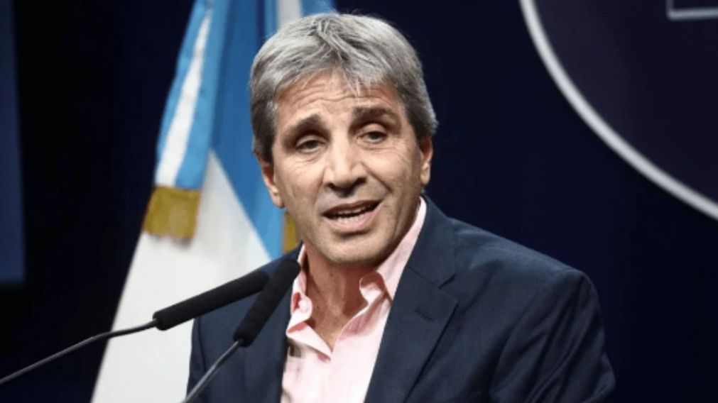 Luis "Toto" Caputo envi� el adelanto del presupuesto 2025 al Congreso.