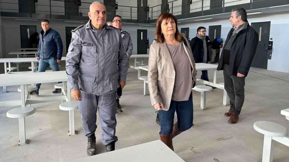 Patricia Bullrich en la cárcel de Coronda: "Es muy importante que Santa Fe tenga este complejo penitenciario".