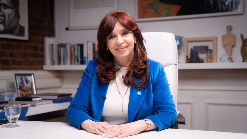 "El superávit es trucho e insostenible", analizó la ex presidenta.