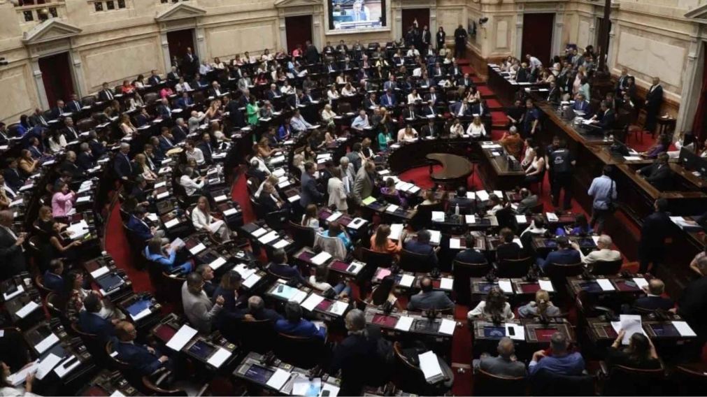 ¡AHORA! Diputados: aceptan que Aerolíneas Argentinas y el Correo Argentino sigan siendo estatales