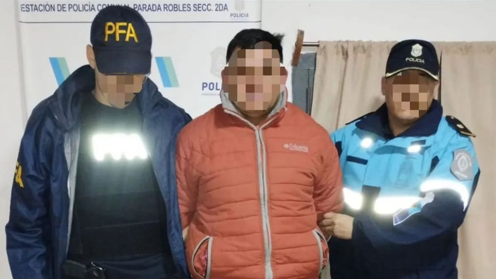 El agresor se había fugado y los policías lograron detenerlo.