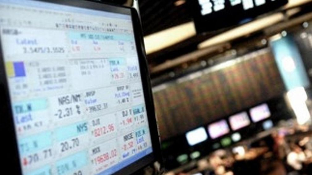 Caen las acciones en Buenos Aires y los títulos argentinos en Nueva York (Télam/Archivo).