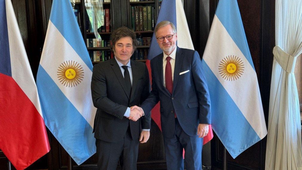 Javier Milei se reunió con el primer ministro de República Checa, Petr Fiala (X/@OPRArgentina).