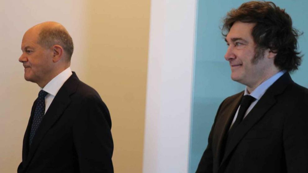 Javier Milei en Alemania: se reunió con el canciller, Olaf Scholz y visitó el Monumento a los Judíos Asesinados de Europa