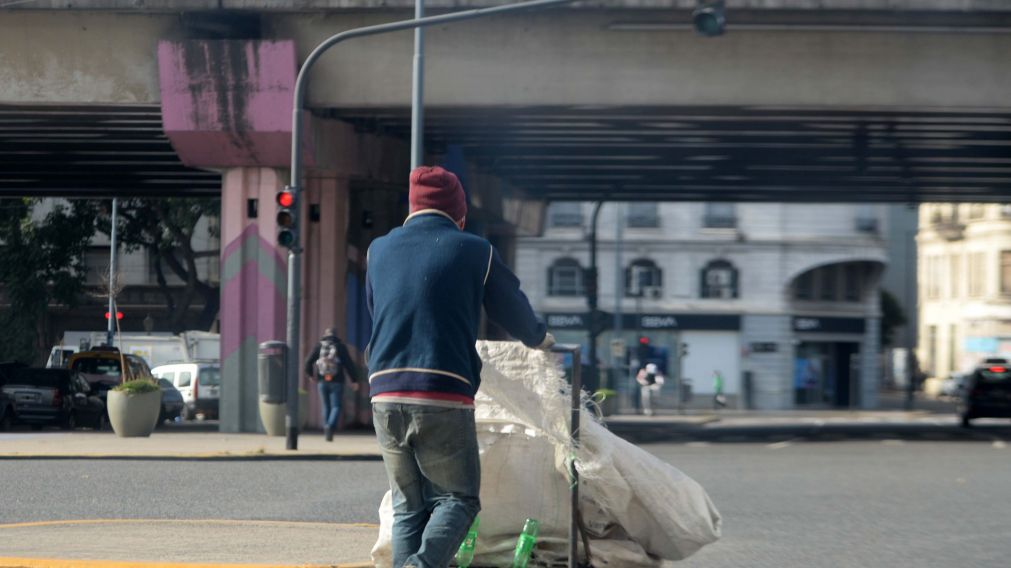 Durante el segundo trimestre del año, el índice de personas en situación de pobreza llegó al 27% en la ciudad de Buenos Aires (Nahuel Ventura / Crónica).