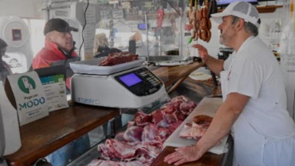 La Cuenta DNI sigue ofreciendo descuentos en carnicerías (Archivo).