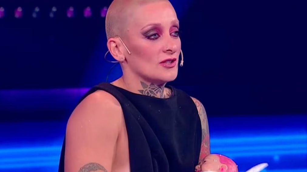 Furia apareció con un bebé de juguete en el debate de Gran Hermano y descolocó a todos (Imagen captura vídeo).