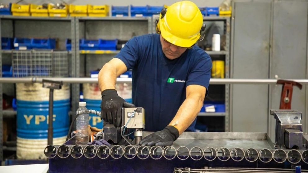 El primer cuatrimestre acumuló una baja de 12,4% interanual y, según la UIA, los datos de mayo reflejan que persiste la caída interanual.