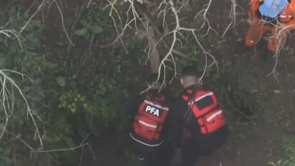 Los efectivos rastrillado un pozo cerca de la casa de la abuela de Loan, no encontraron rastros