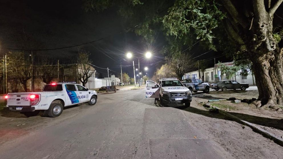 Los efectivos policiales concretaron varios operativos para capturar al responsable del asesinato.