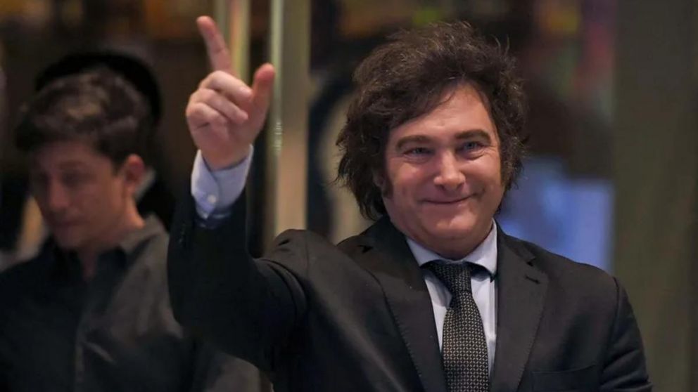 El presidente Javier Milei publicó un saludo en sus redes por el Día del Padre.