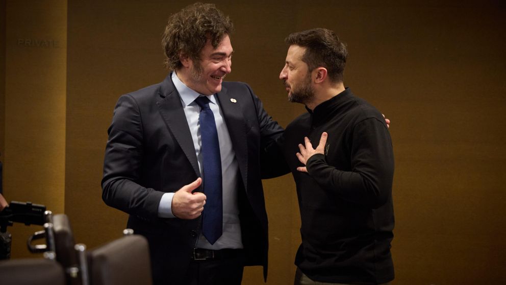 Javier Milei junto a Volodimir Zelenski.
