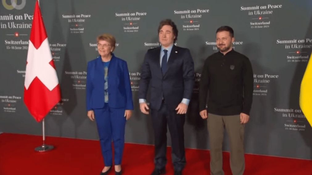 Tras su paso por el G7, Milei arribó a Suiza para participar de la cumbre por Ucrania.