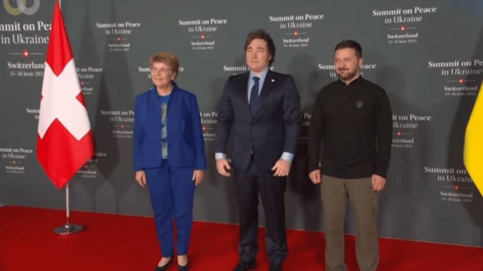 Tras su paso por el G7, Milei arribó a Suiza para participar de la cumbre por Ucrania.