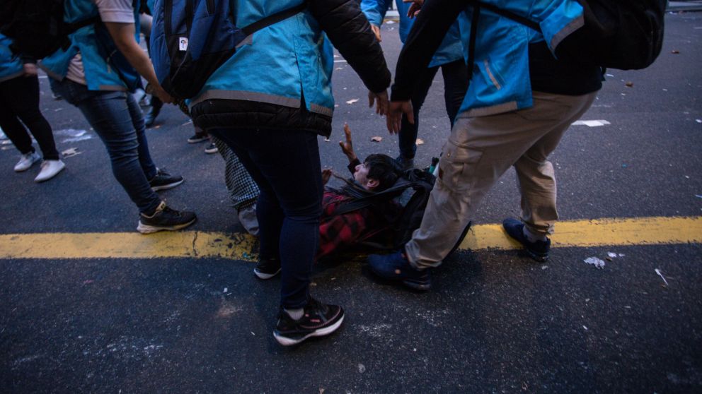 La Justicia ya liberó a 17 detenidos por los incidentes en el Congreso durante el debate de la Ley Bases (X/CELS).