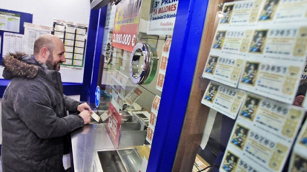 Ganó millones en lotería, pero no le quieren pagar el premio porque aseguran que el hombre cometió un grave error.