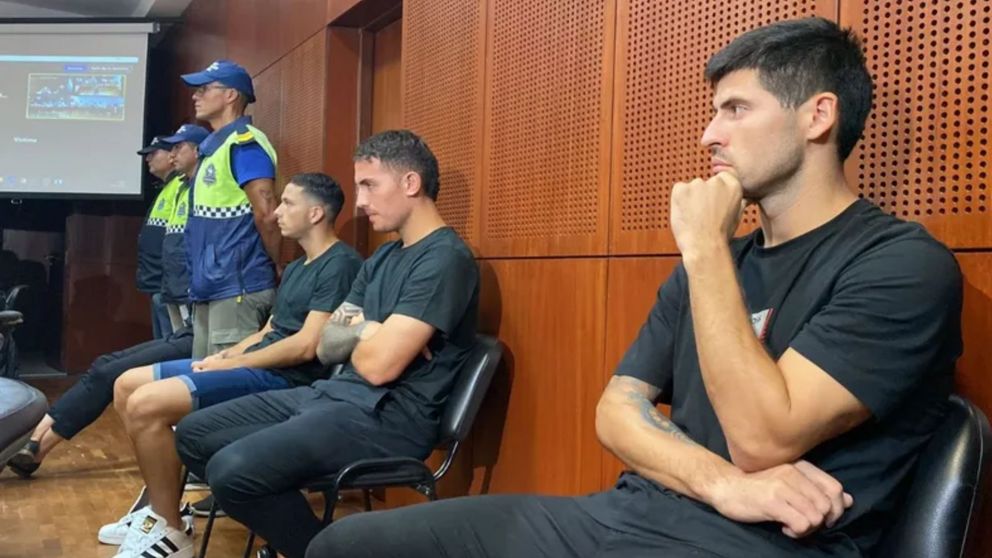Los tres ex jugadores de Vélez que estaban en prisión preventiva quedaron en libertad