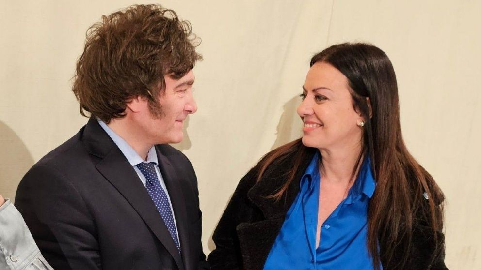 El presidente Javier Milei, junto a la ministra de Capital Humano, Sandra Pettovello (Archivo).