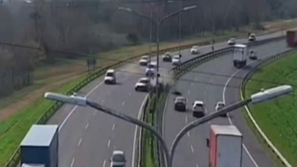 El tragico hecho quedó filmado por una cámara de seguridad.