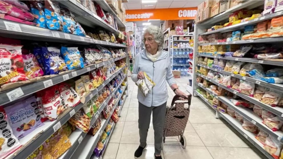 La desaceleraci�n experimentada en mayo no alcanz� para que Argentina deje de encabezar el listado regional.