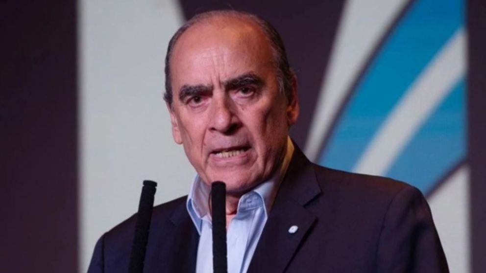 El jefe de Gabinete, Guillermo Francos, dijo que la decisión de repartir o no los alimentos corresponde al Poder Ejecutivo.