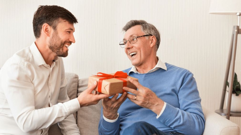 ¿Cuál es el regalo perfecto para papá según su signo zodiacal? (Imagen ilustrativa)