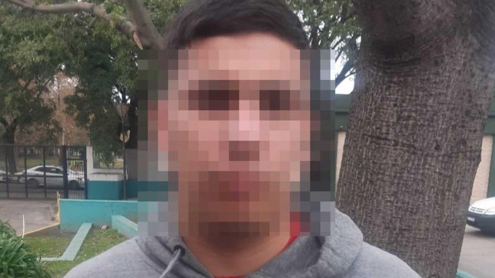 El hombre que manejaba el auto fue detenido horas después en un hospital.
