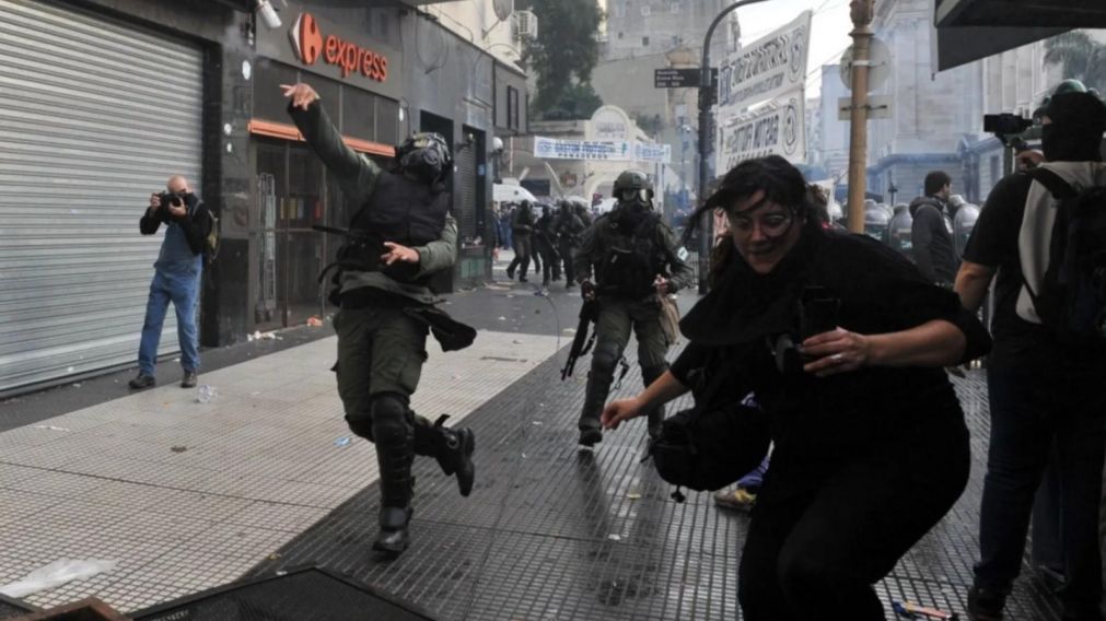 Qué va a pasar con los detenidos en la protesta contra la Ley Bases