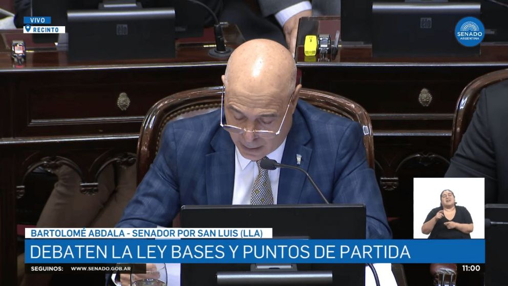 El senador Bartolomé Abdala (San Luis- LLA) abrió el debate por la Ley Bases.