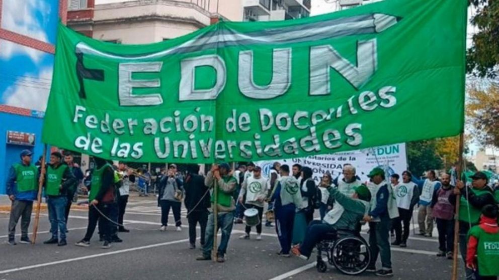 El reclamo de los docentes universitarios.