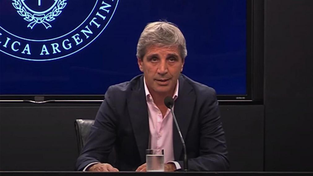 Luis Caputo habl� de diversos puntos de la econom�a nacional (Archivo).