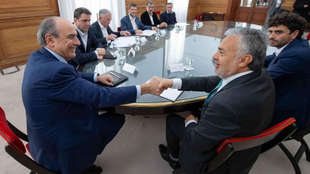 Gobernadores de Juntos por el Cambio respaldaron la Ley Bases y el paquete fiscal.