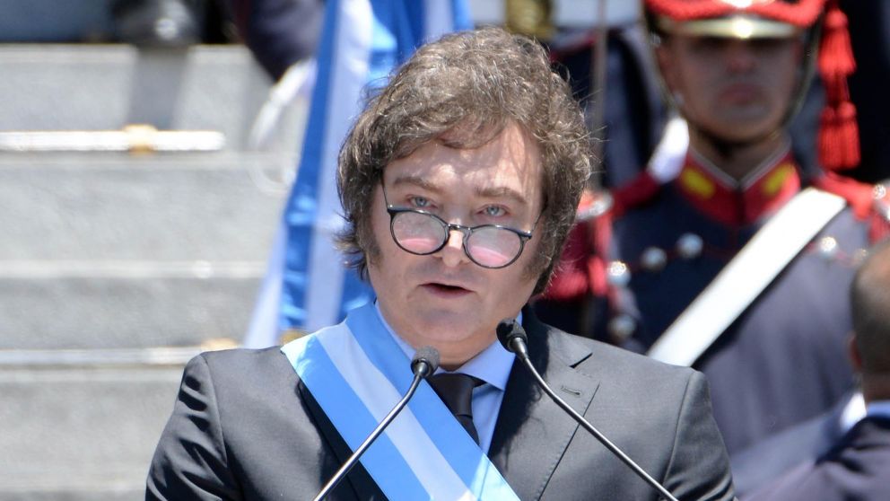 A seis meses de la asunción de Javier Milei, el análisis sobre su gobierno y la advertencia de un antropólogo: "Empezará a pagar los costos por sus acciones"
