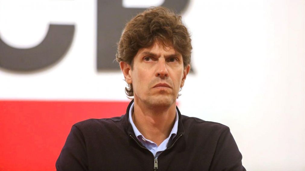 Martín Lousteau presentó su propio dictamen de la Ley Bases.
