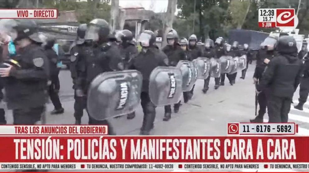 Enfrentamientos en General Paz: gremialistas del ATE y la Policía de la Ciudad cara a cara por despidos en el INTI