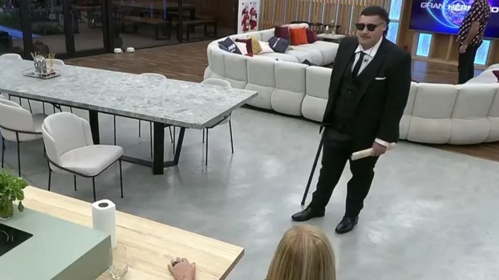 Manzana regresó a la casa de Gran Hermano y estallaron los memes en las redes.