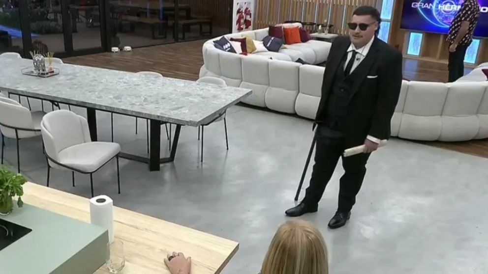 Manzana regresó a la casa de Gran Hermano y estallaron los memes en las redes.