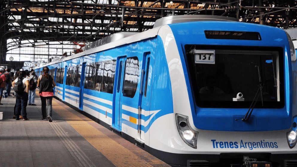 Guillermo Francos se reuni� con Omar Maturano a fin de levantar el paro de trenes.