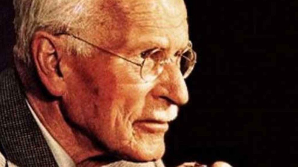 Psiquiatra: Carl Jung y la iniciación en los misterios.