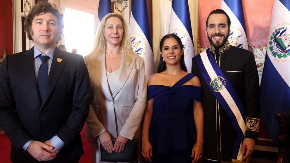 Javier Milei ingresó al Palacio Nacional de El Salvador para la jura del segundo mandato de Nayib Bukele.